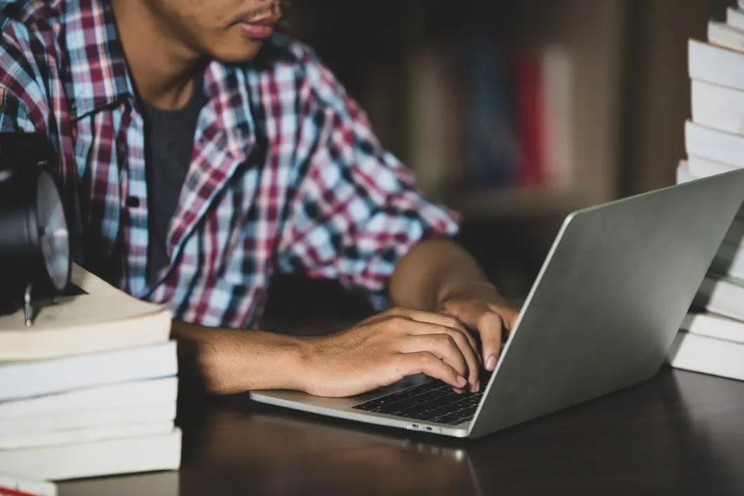 Curso de extensão com reconhecimento nacional: saiba os diferenciais. | Foto: Freepik.