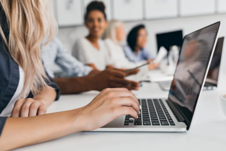 cursos-de extensão-também-formam-líderes-só-precisam-da-narrativa-certa
