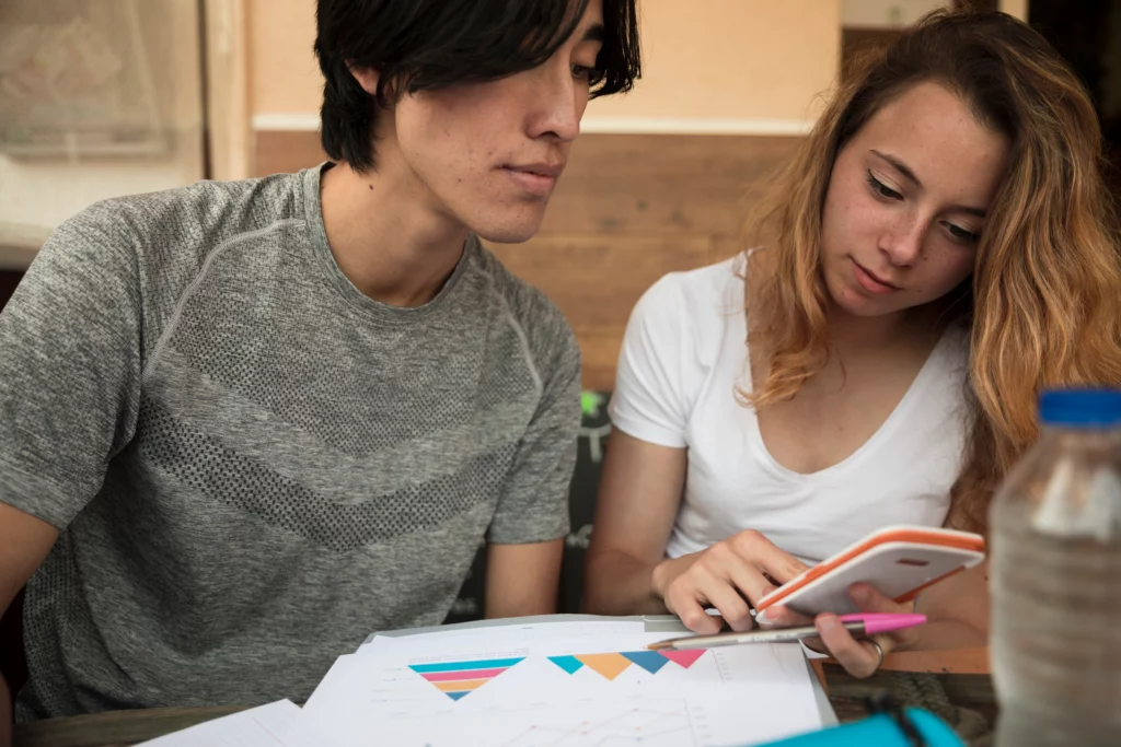 tendências-no-marketing-educacional-que-ajudam-a-criar-desejo-em-tempos-digitais