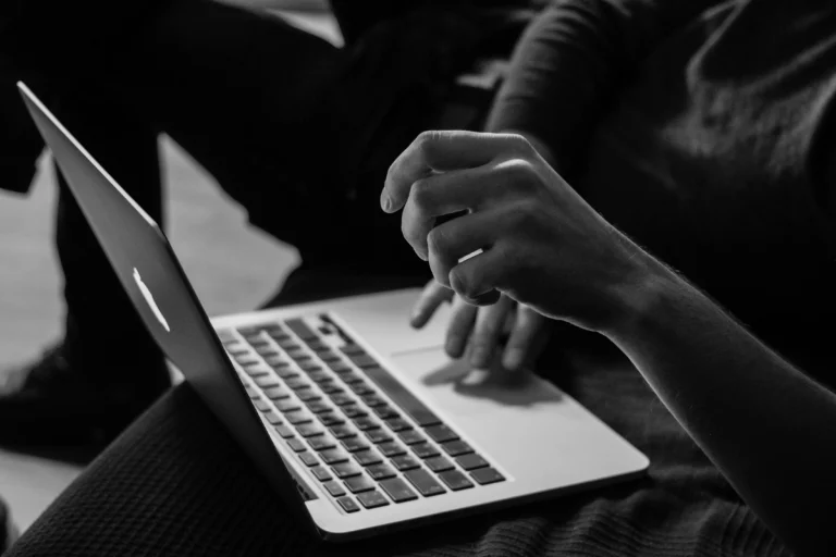 curso-livre-pensamento-livre-como-lançar-um-produto-educacional-fora-da-caixa