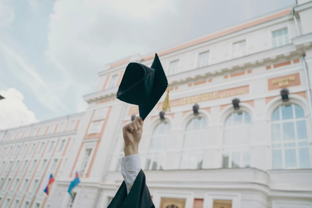 pós-graduação-o-diferencial-competitivo-para-acelerar-sua-carreira-em-2025
